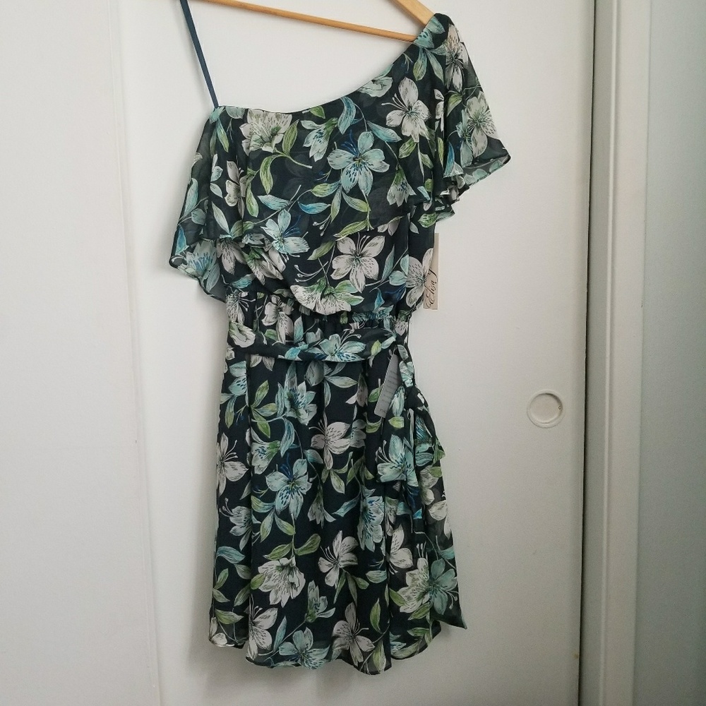 One-Shoulder Dress - Picture 6 of 8